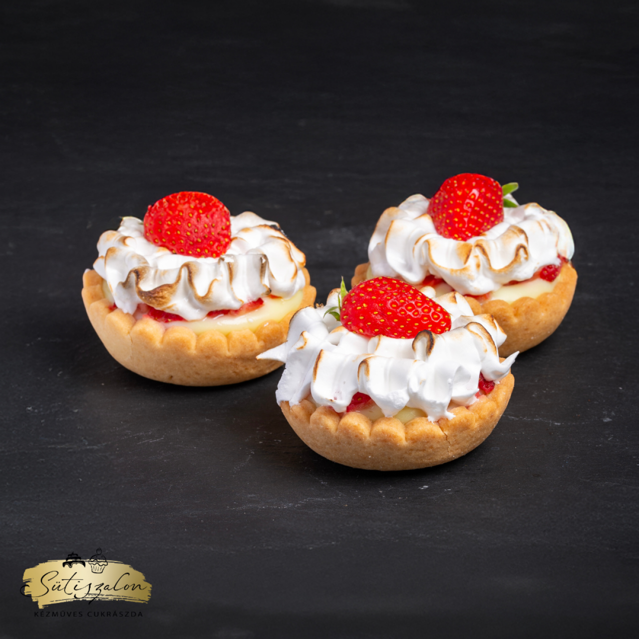 Szamócás-vaníliás kosárka